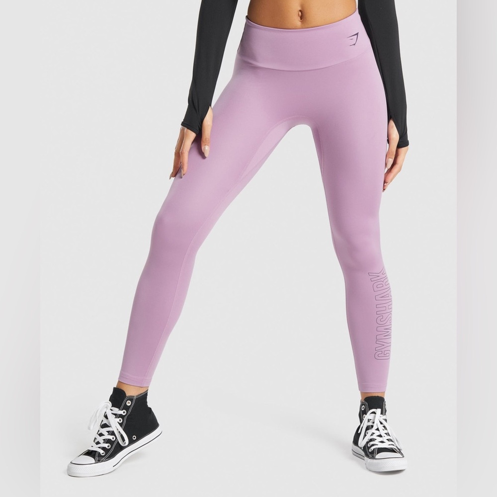 GYMSHARK -TRAINING GRAPHIC LEGGINGS-size M- color purple